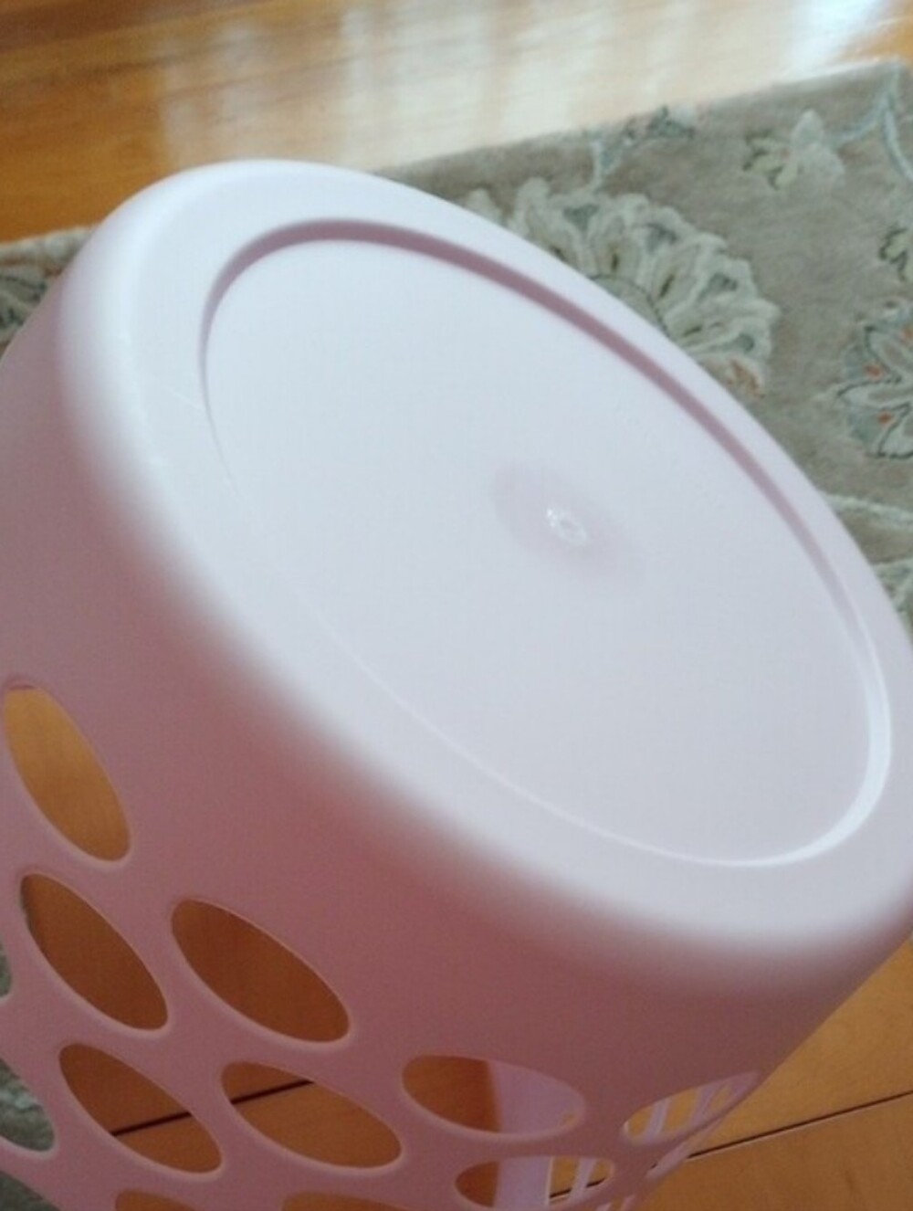 Set of Three Plastic Laundry Baskets - All Brand New!!! - Picture 4 of 8